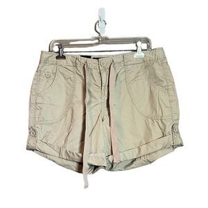 NWT! Calvin Klein jeans biege cargo shorts